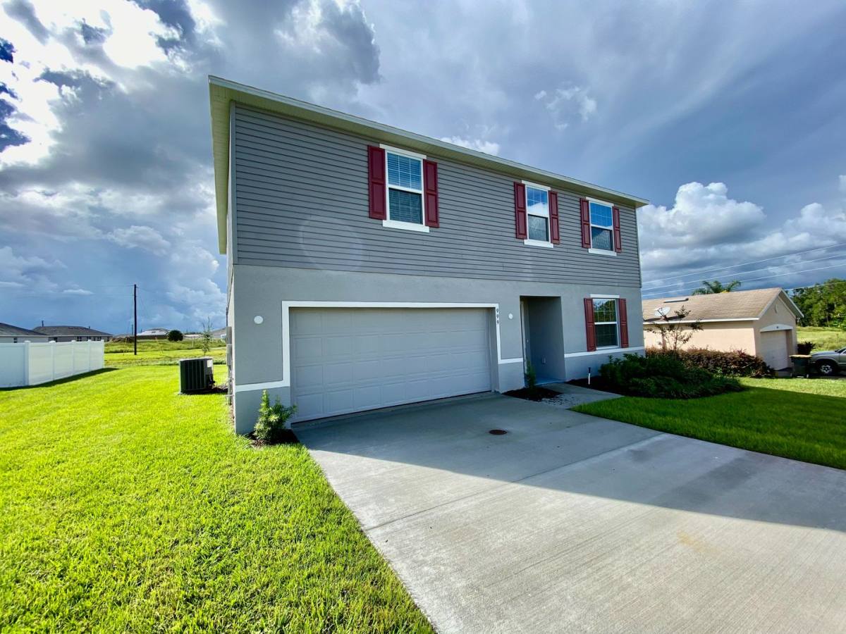House for rent at 999 Cumberland Dr, Kissimmee, FL 34759