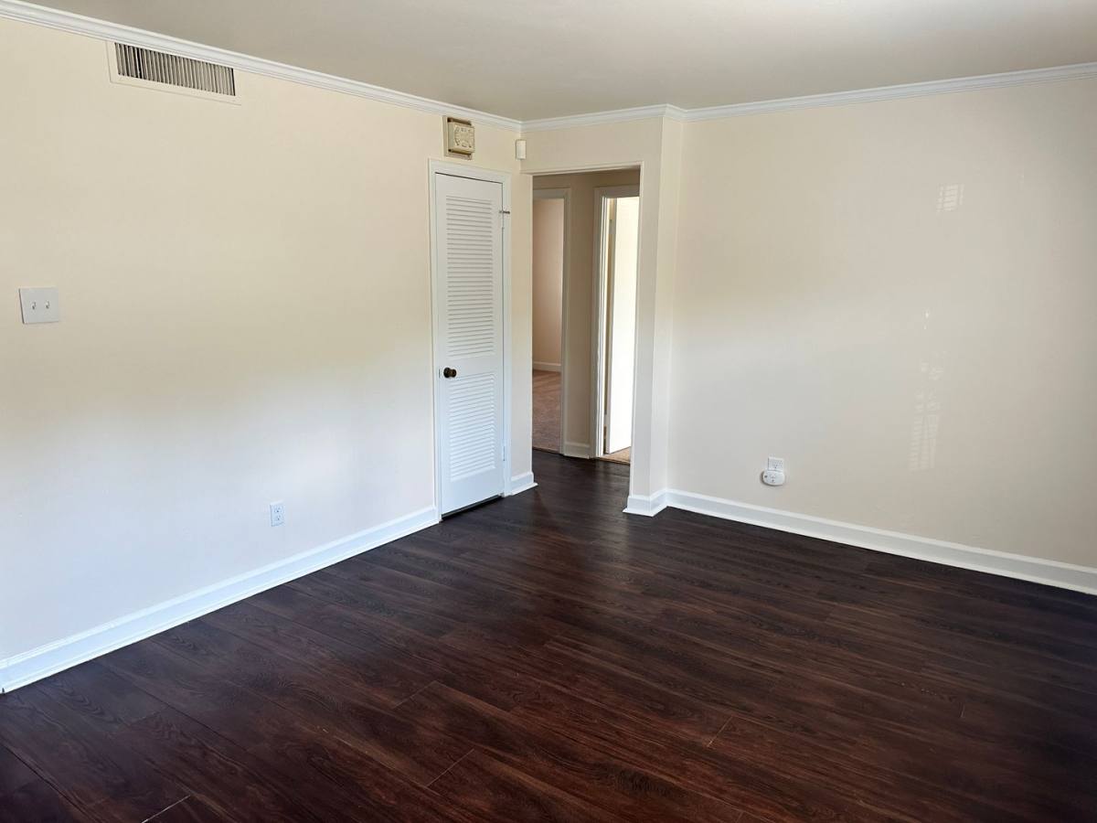 Condo for rent at 920 A McAlway Rd, Charlotte, NC 28211