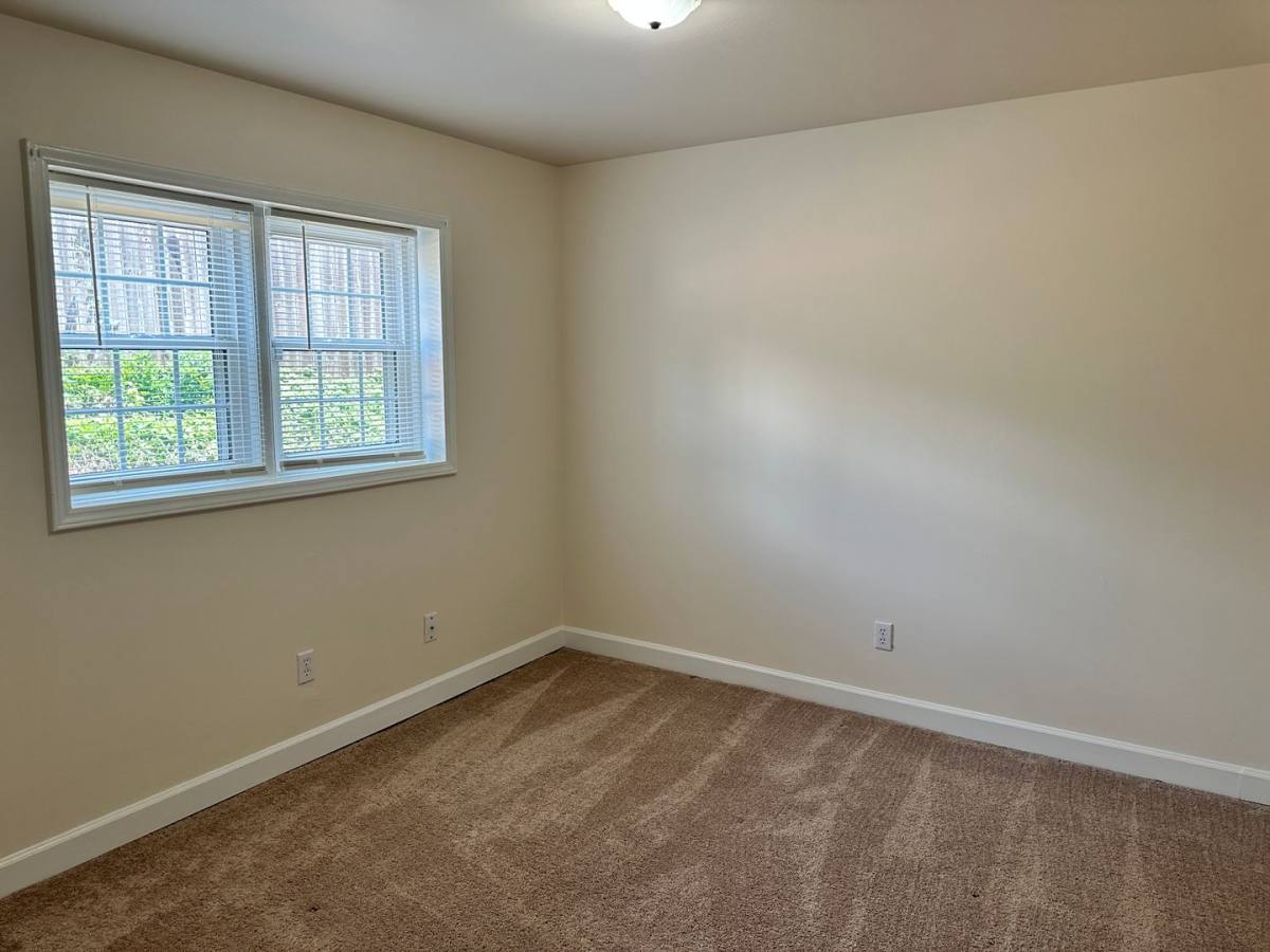 Condo for rent at 920 A McAlway Rd, Charlotte, NC 28211