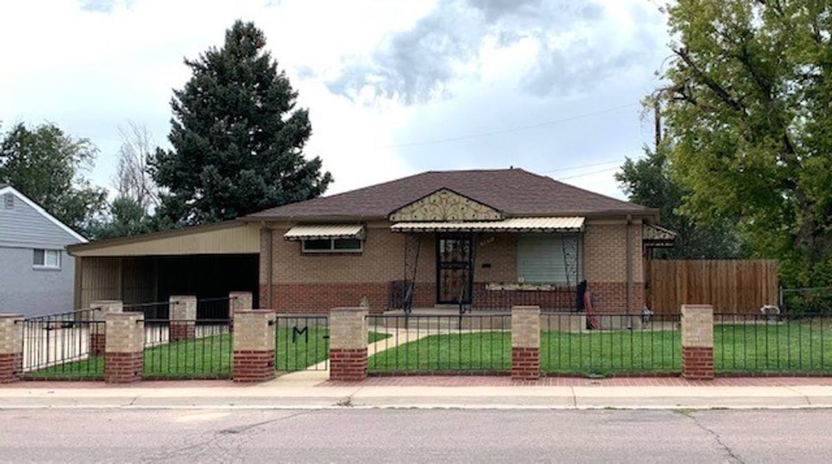 House for rent at 6871 Fern Dr, Denver, CO 80221