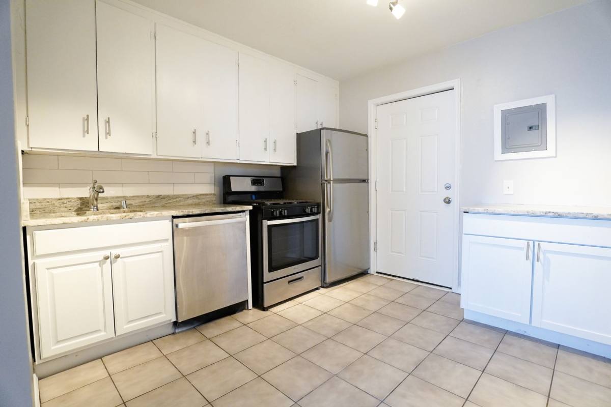 Apartment for rent at 1605 Marshall Ave, Saint Paul, MN 55104