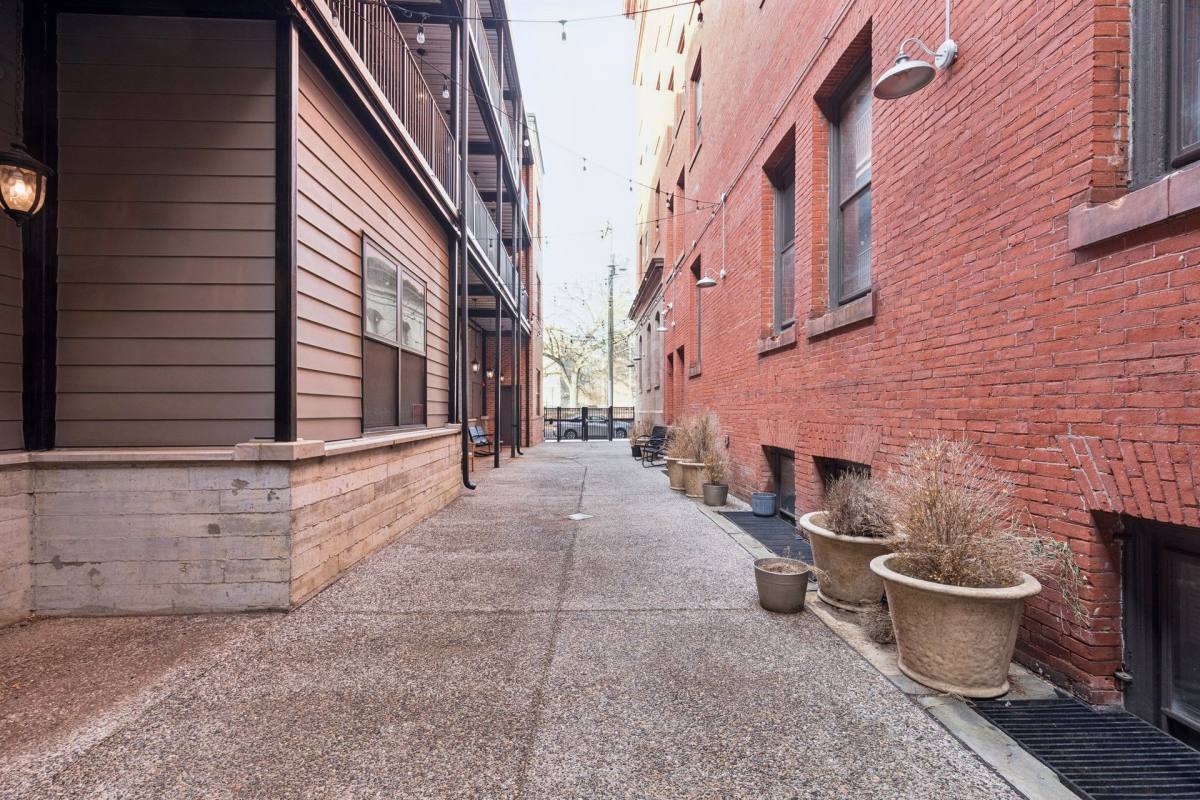 Apartment for rent at 909 Corinthian Ave, Philadelphia, PA 19130