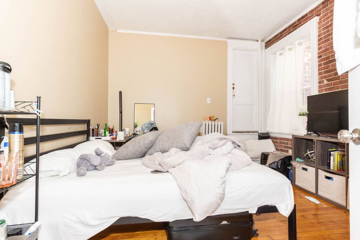 Apartment for rent at 74 Egmont St, Brookline, MA 02446