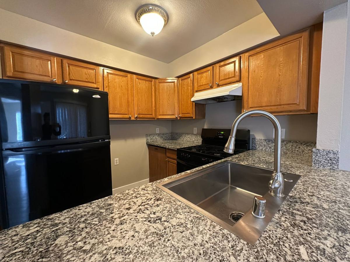 Condo for rent at 1467 Hialeah Dr, Las Vegas, NV 89119