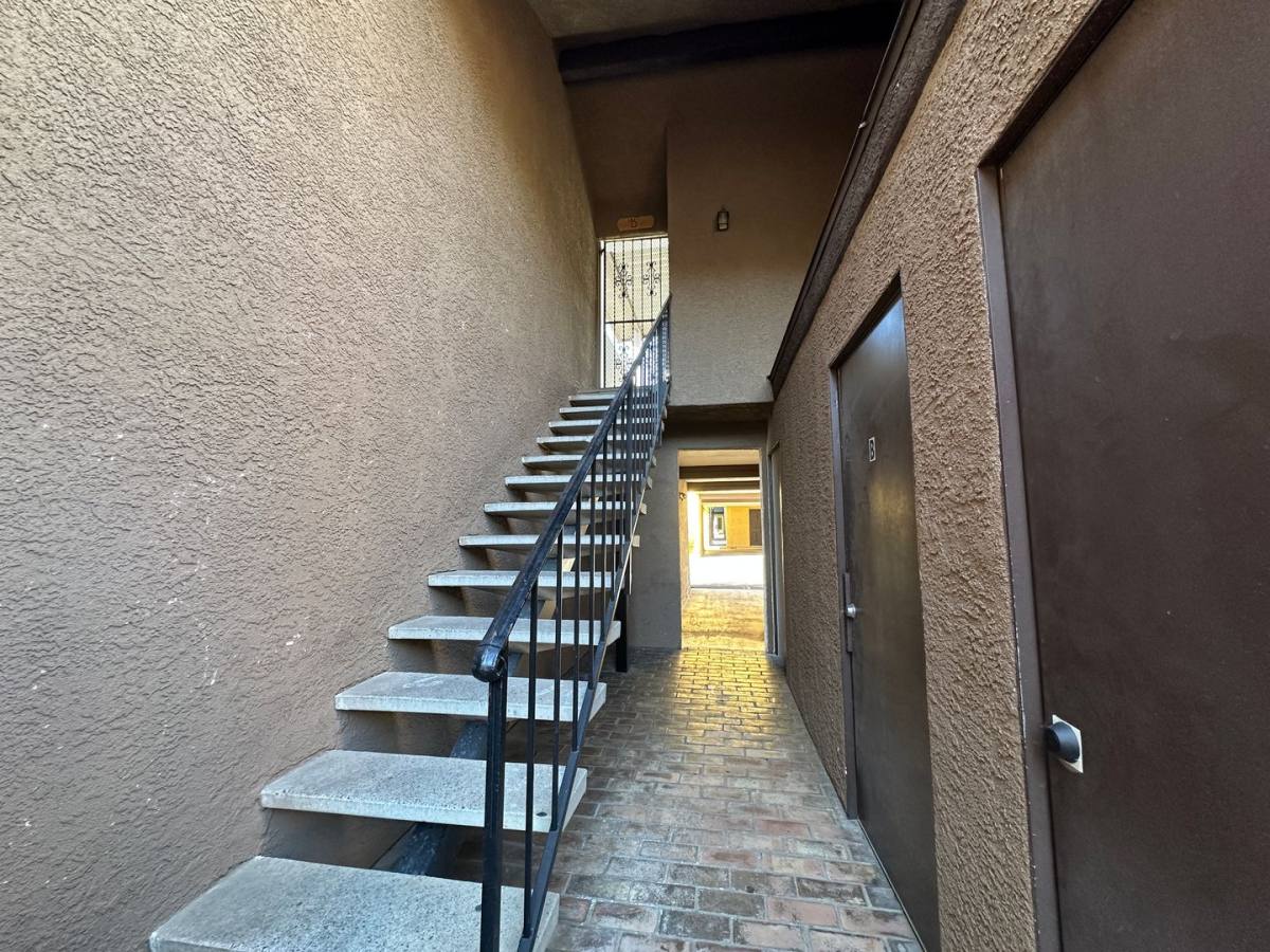 Condo for rent at 1467 Hialeah Dr, Las Vegas, NV 89119