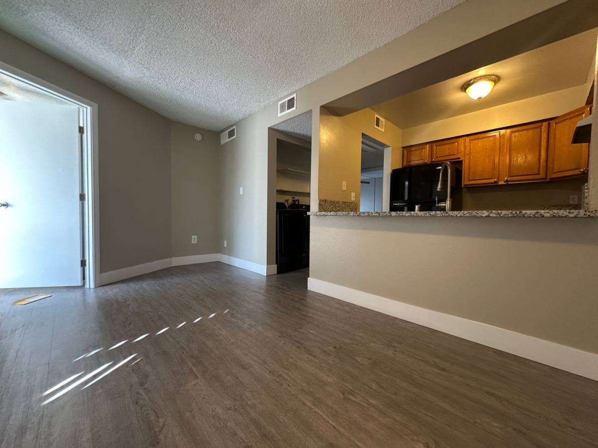 Condo for rent at 1467 Hialeah Dr, Las Vegas, NV 89119