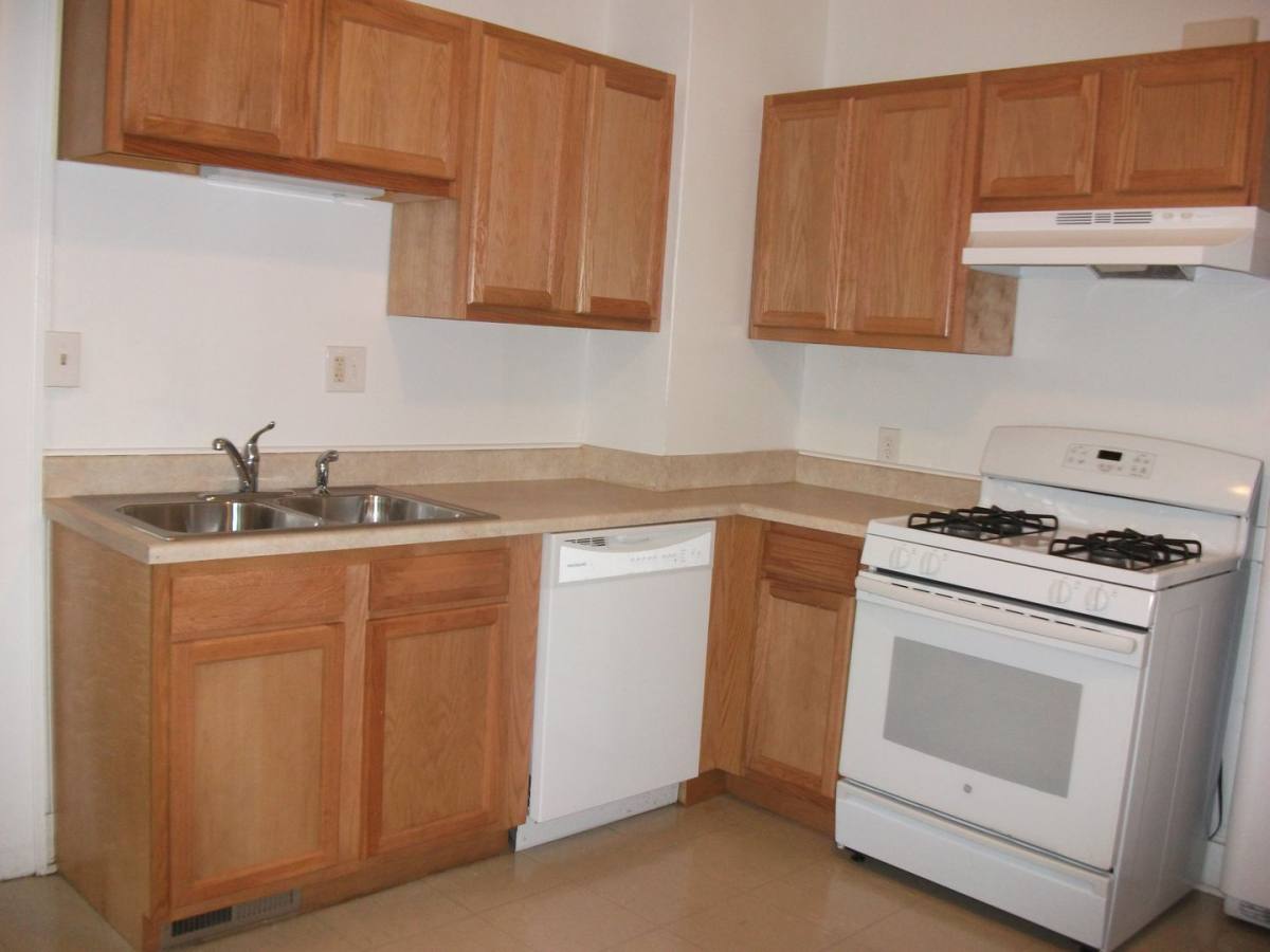 Apartment for rent at 1020-22 Euclid Ave, Syracuse, NY 13210