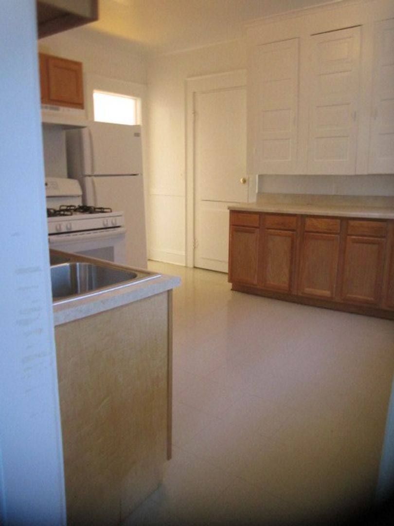 Apartment for rent at 1020-22 Euclid Ave, Syracuse, NY 13210
