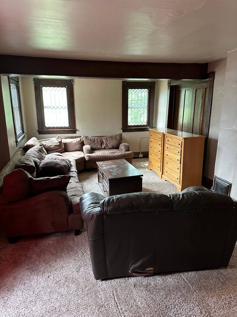 Apartment for rent at 605 E Buchtel Ave, Akron, OH 44304