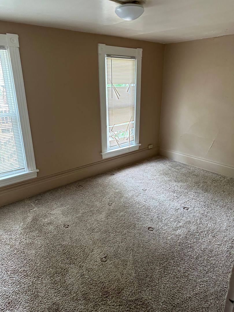 Apartment for rent at 605 E Buchtel Ave, Akron, OH 44304