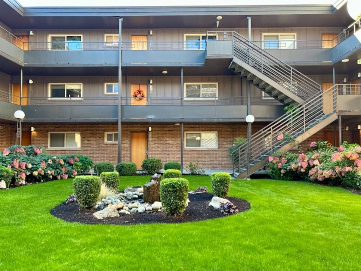 Apartment for rent at 848 - 858 NE, Seattle, WA 98115