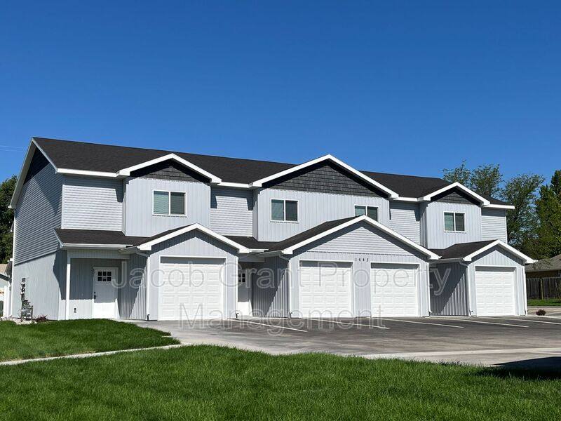 Townhouse for rent at 1645 S Bellin Rd #201, Idaho Falls, ID 83402