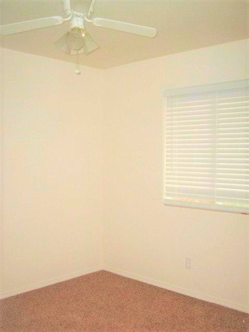Apartment for rent at 941 W Dakota Ave, Fresno, CA 93705