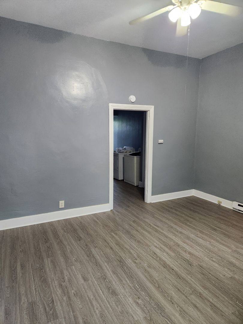 Apartment for rent at 110-118 E Center St, Nazareth, PA 18064