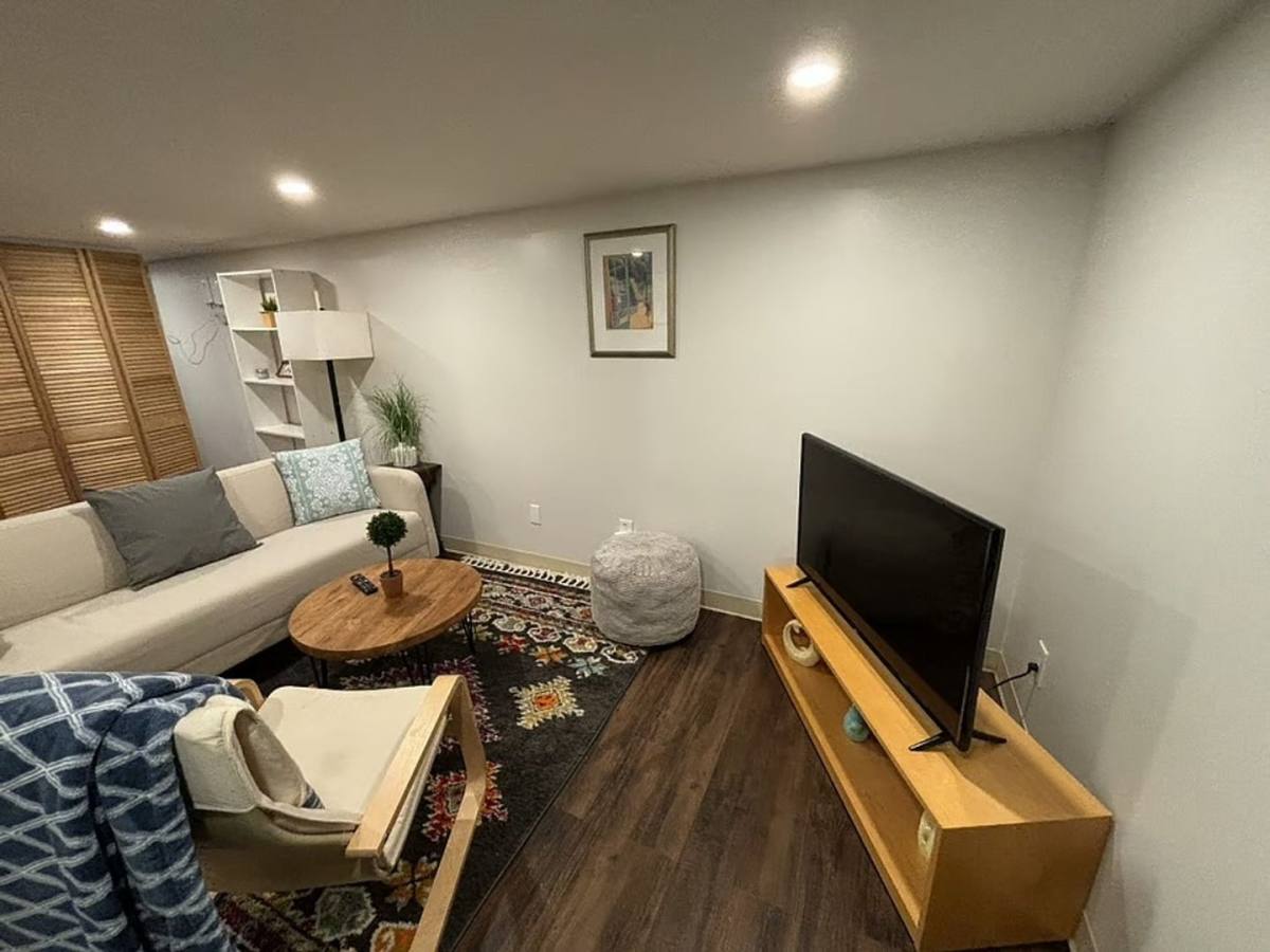 Townhouse for rent at 8316 49th Ave S, Seattle, WA 98118
