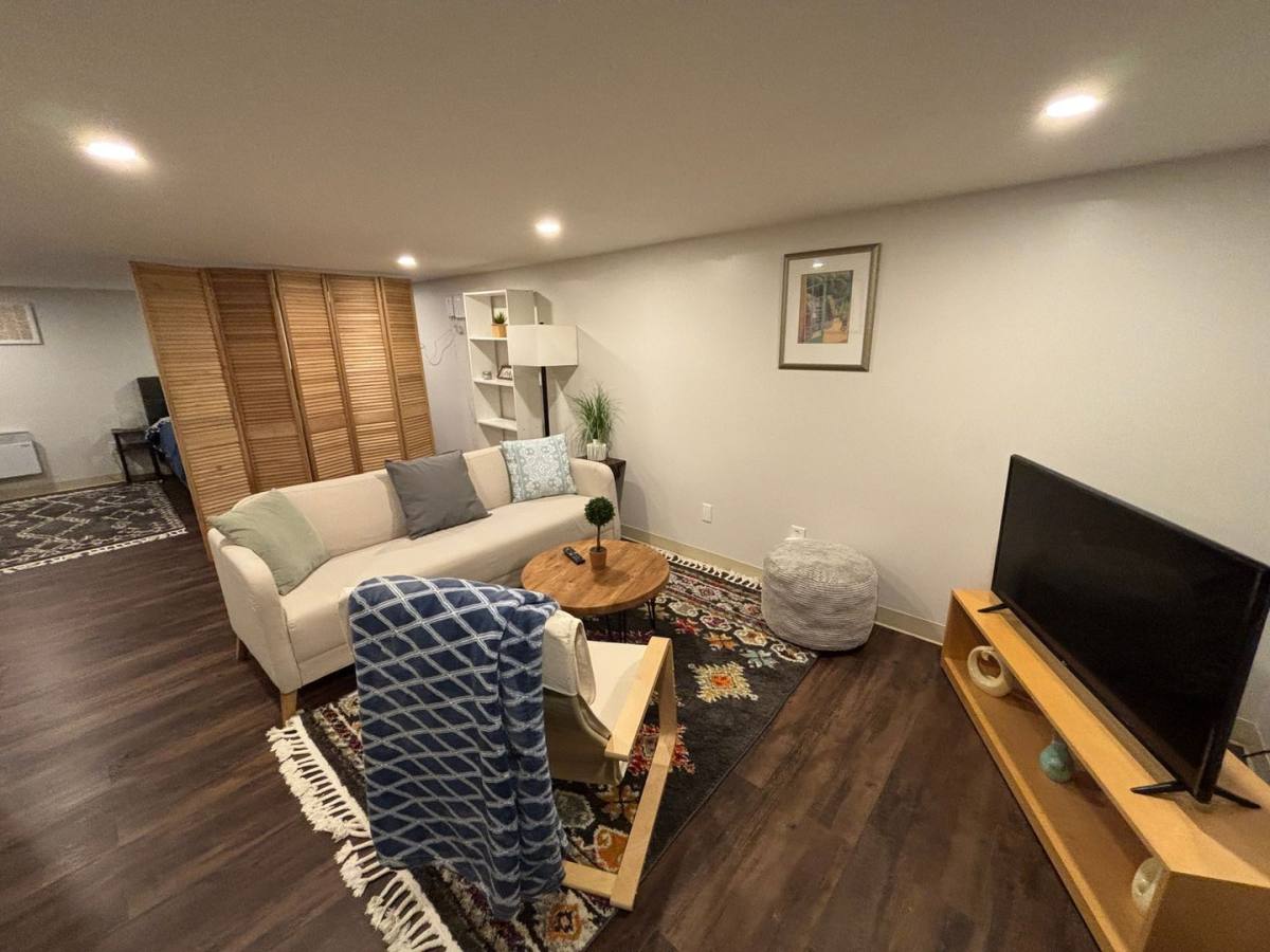 Townhouse for rent at 8316 49th Ave S, Seattle, WA 98118