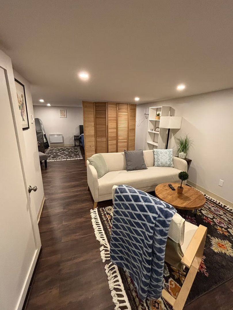 Townhouse for rent at 8316 49th Ave S, Seattle, WA 98118