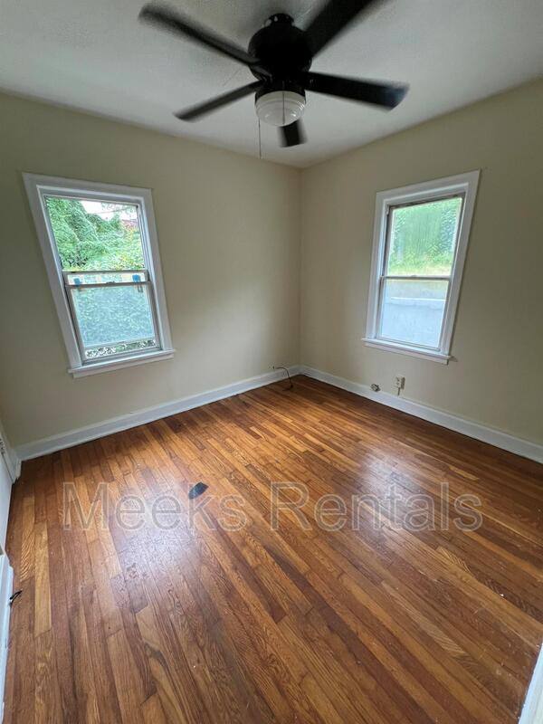 House for rent at 1418 Ravinia Rd, Charleston, WV 25314
