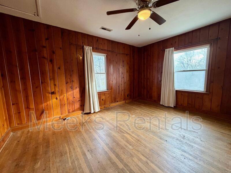 House for rent at 1418 Ravinia Rd, Charleston, WV 25314