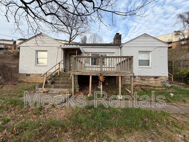 House for rent at 1418 Ravinia Rd, Charleston, WV 25314