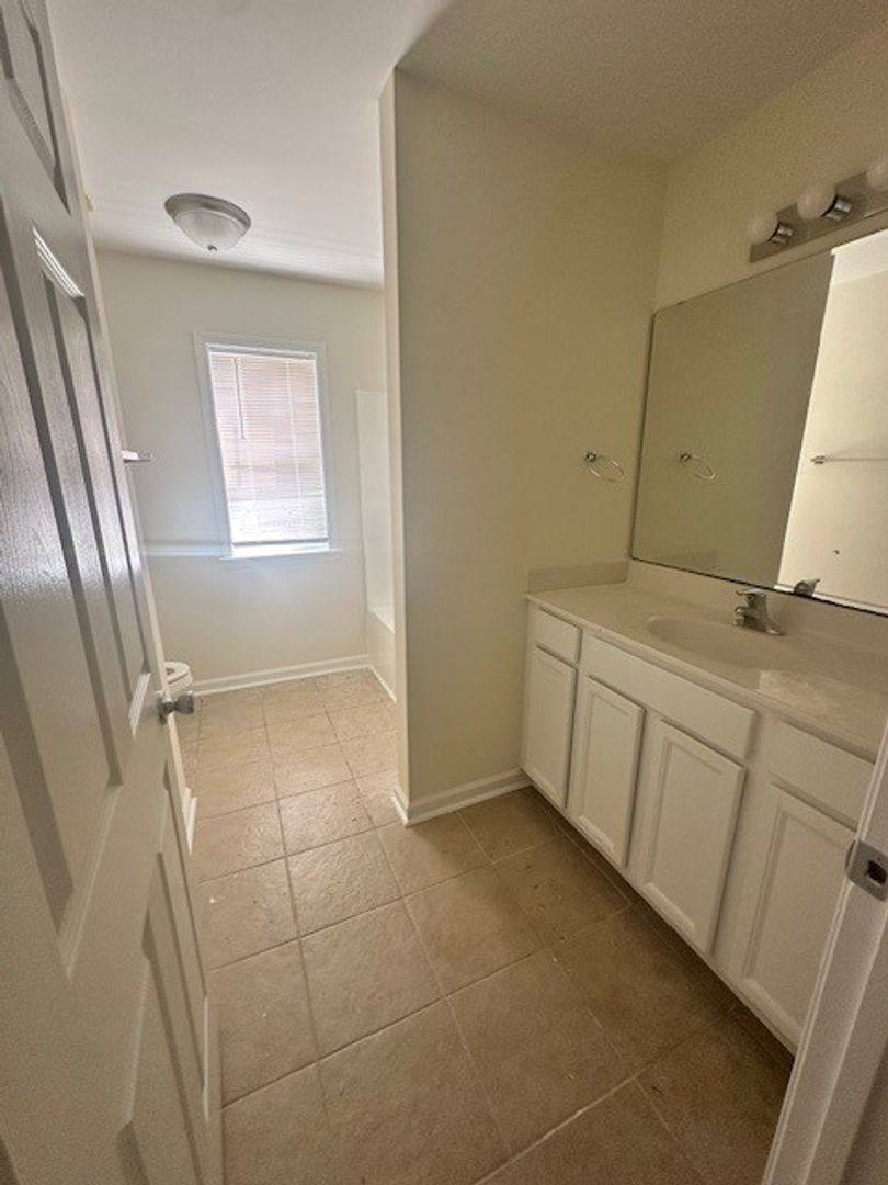Condo for rent at 5138 Greenville Loop Rd, Wilmington, NC 28409