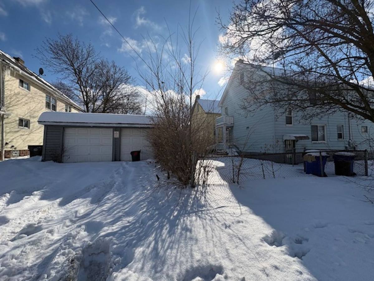 Apartment for rent at 3973 E 123rd St, Cleveland, OH 44105