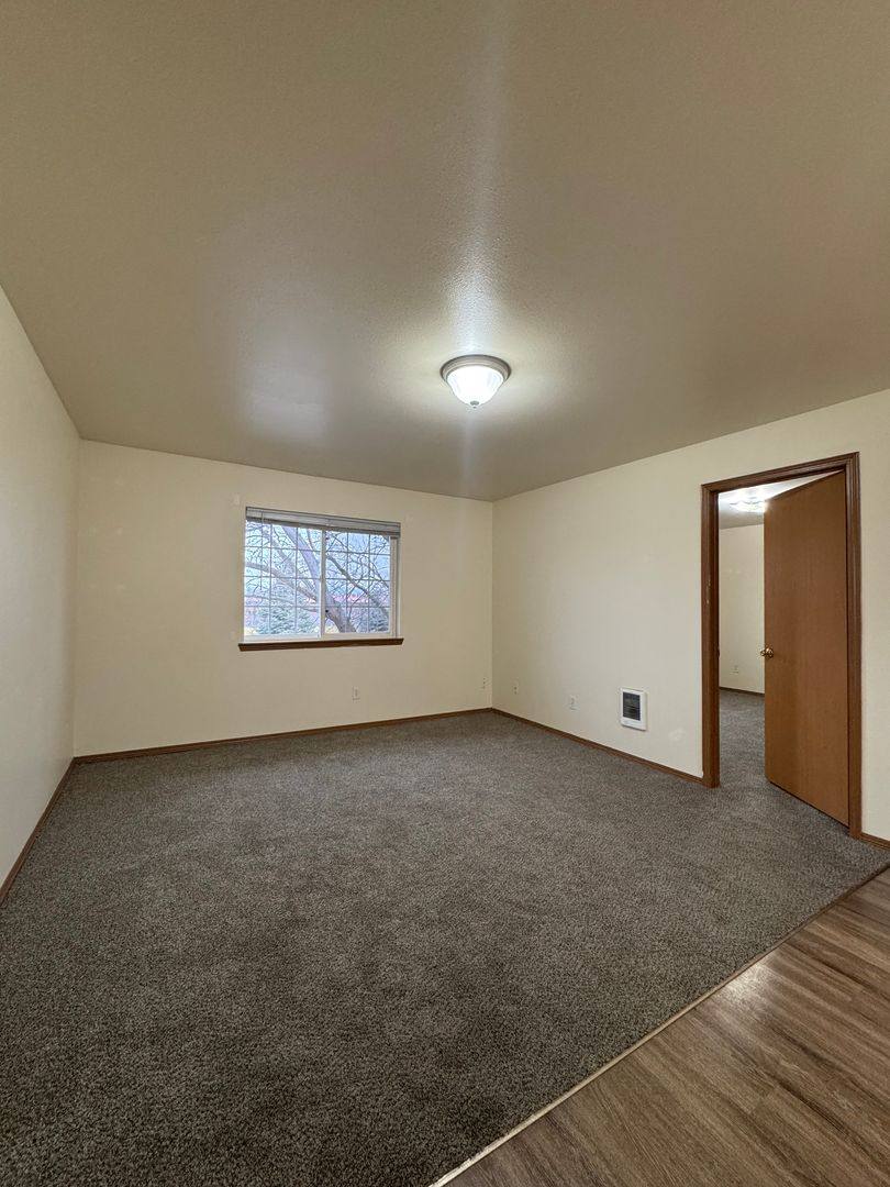 Apartment for rent at 1015 E 18th Ave, Ellensburg, WA 98926