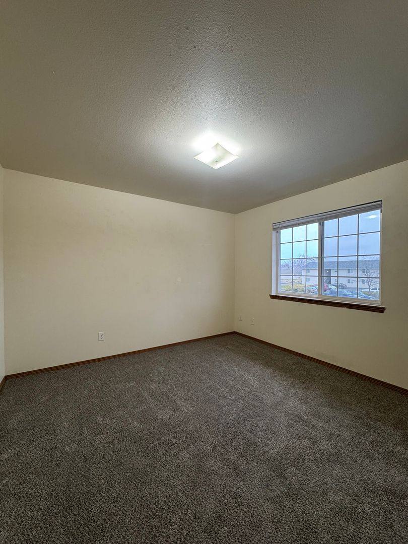 Apartment for rent at 1015 E 18th Ave, Ellensburg, WA 98926