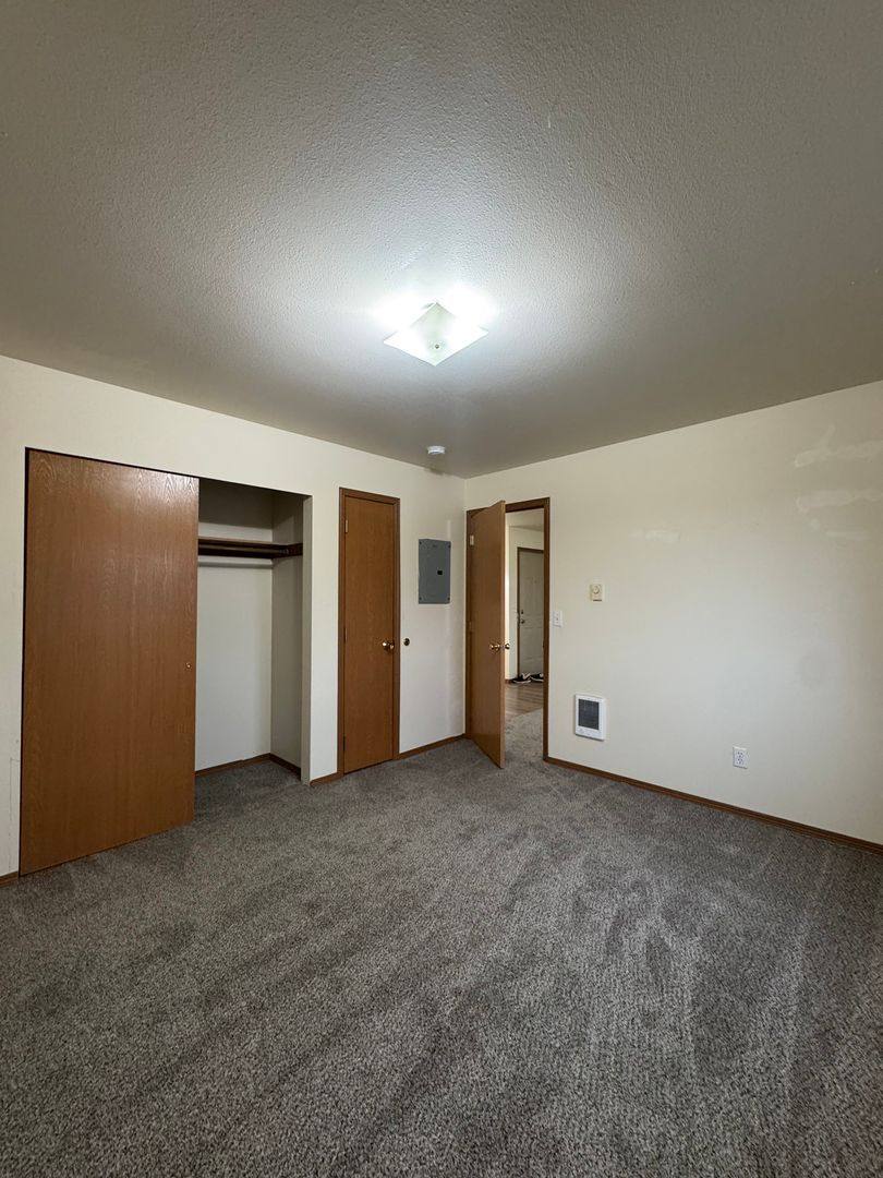 Apartment for rent at 1015 E 18th Ave, Ellensburg, WA 98926