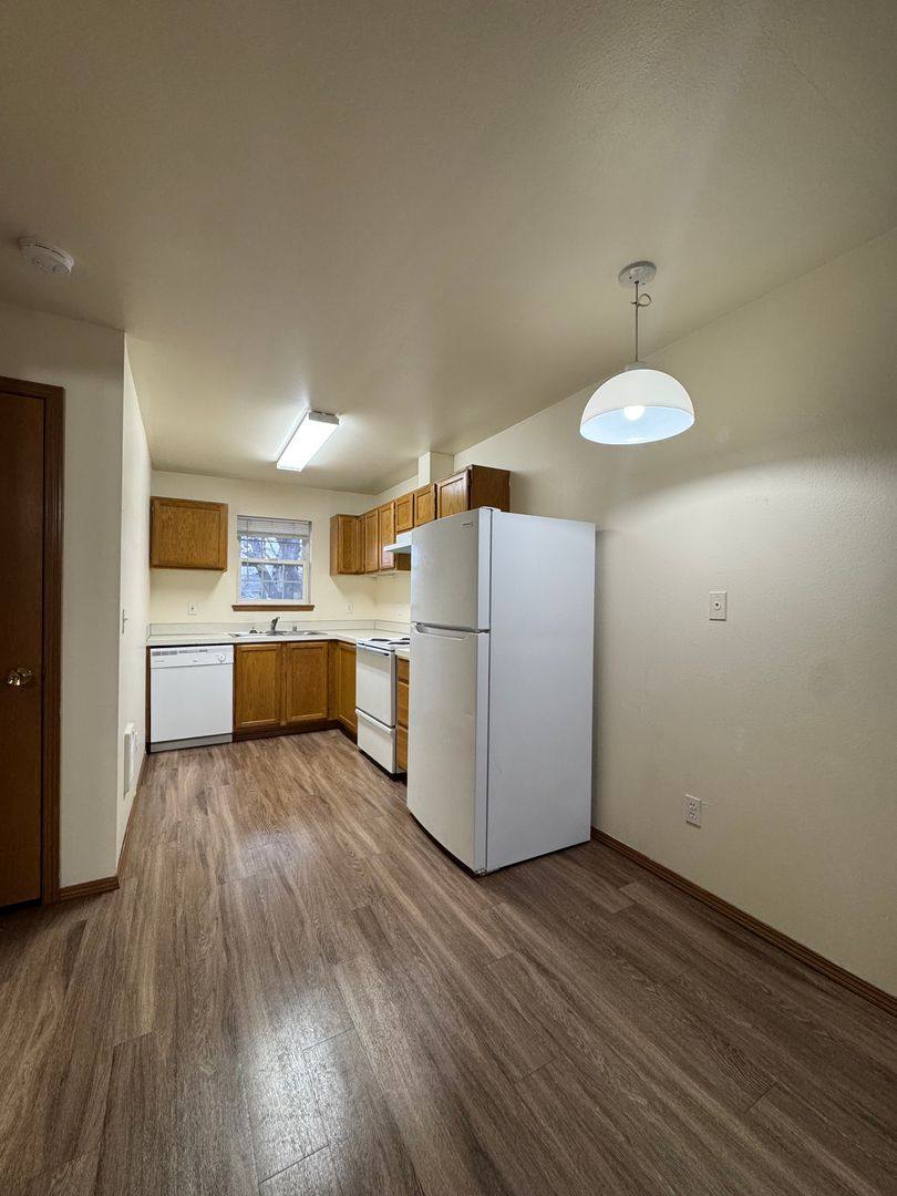 Apartment for rent at 1015 E 18th Ave, Ellensburg, WA 98926
