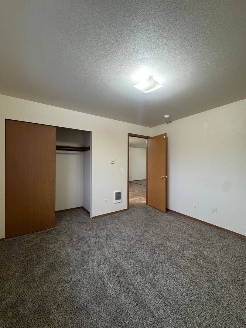 Apartment for rent at 1015 E 18th Ave, Ellensburg, WA 98926