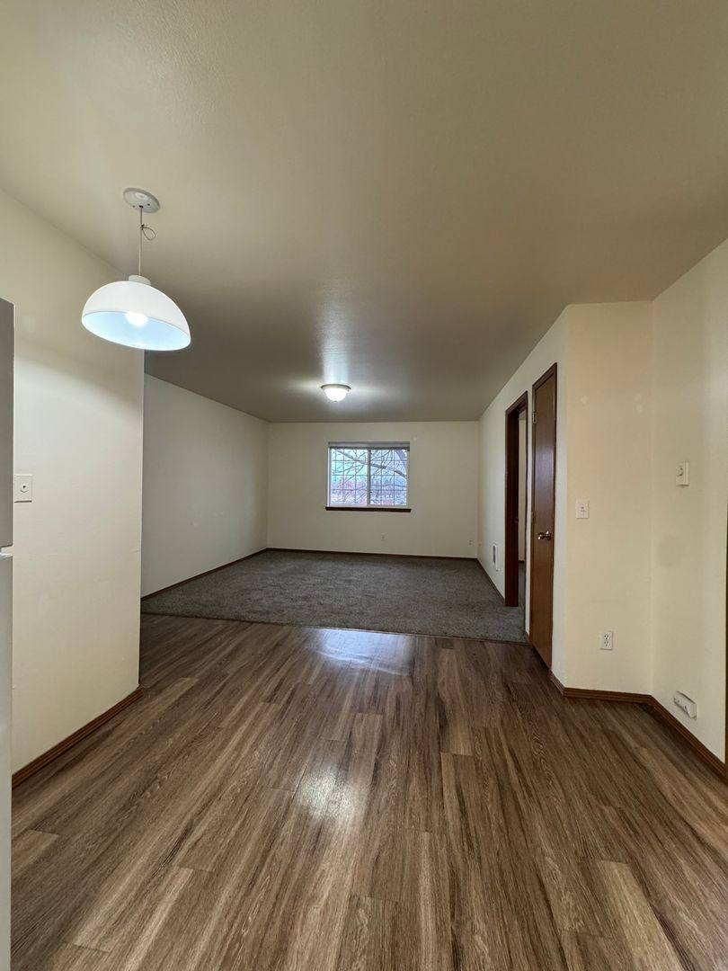 Apartment for rent at 1015 E 18th Ave, Ellensburg, WA 98926