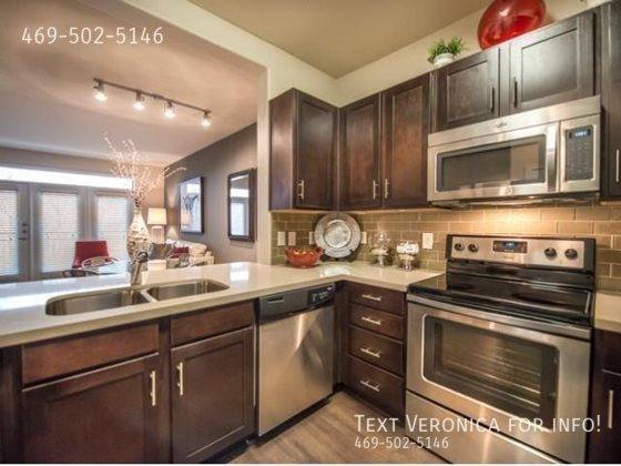 Apartment for rent at 701 E Bluff St, Fort Worth, TX 76102