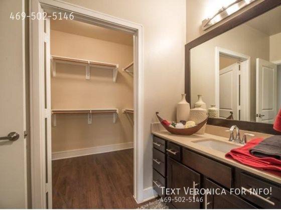 Apartment for rent at 701 E Bluff St, Fort Worth, TX 76102