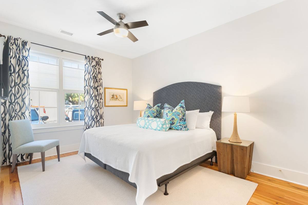Condo for rent at 62 Queen St #F, Charleston, SC 29401