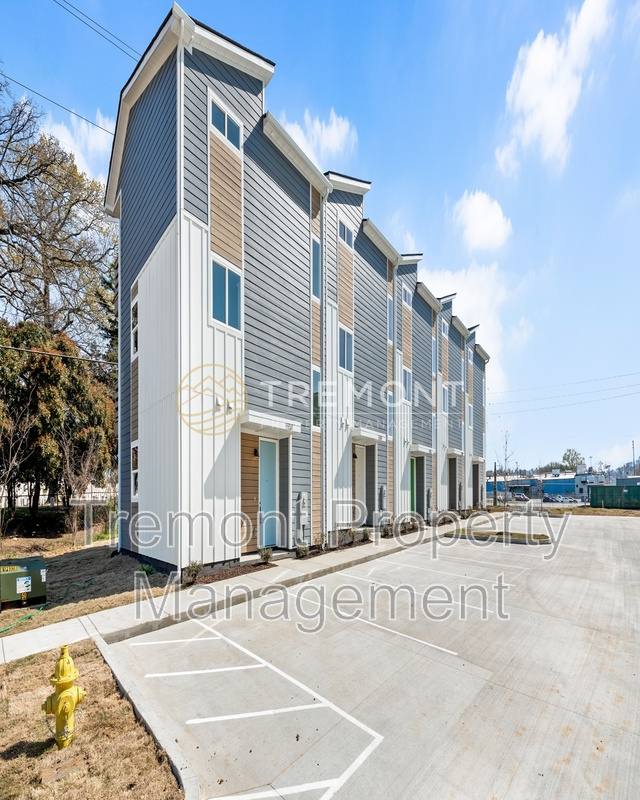 Townhouse for rent at 1227 J Andrews Place, Chattanooga, TN 37404