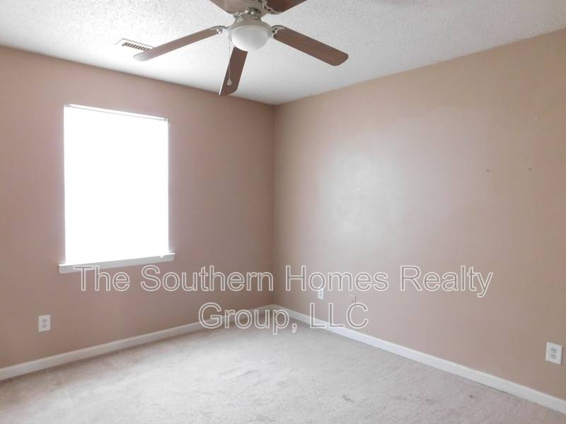 Townhouse for rent at 204 Arrants Rd #1, Decatur, TN 37322