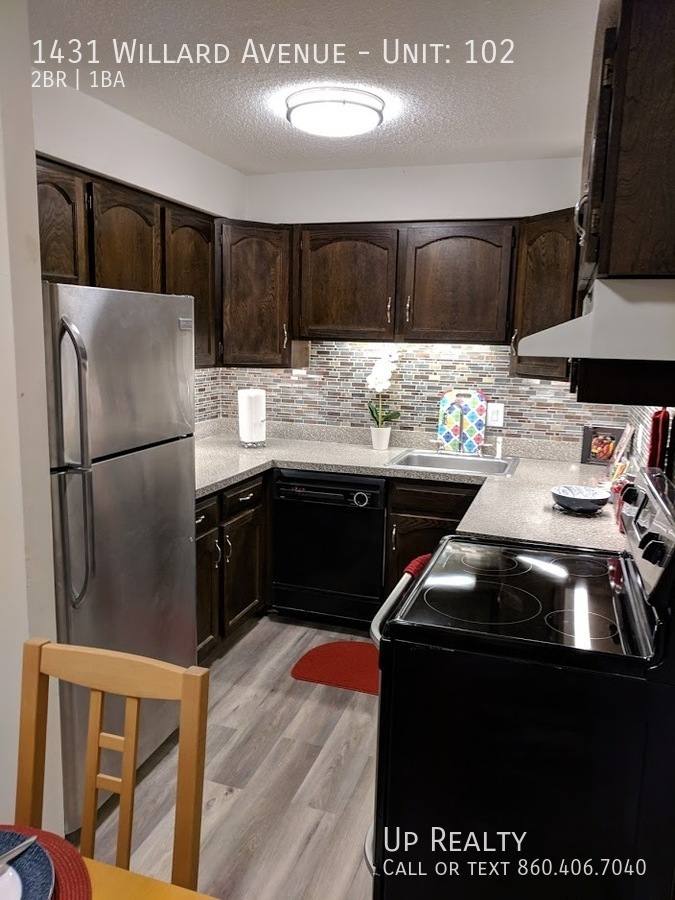 Apartment for rent at 1431 Willard Ave #102, Newington, CT 06111