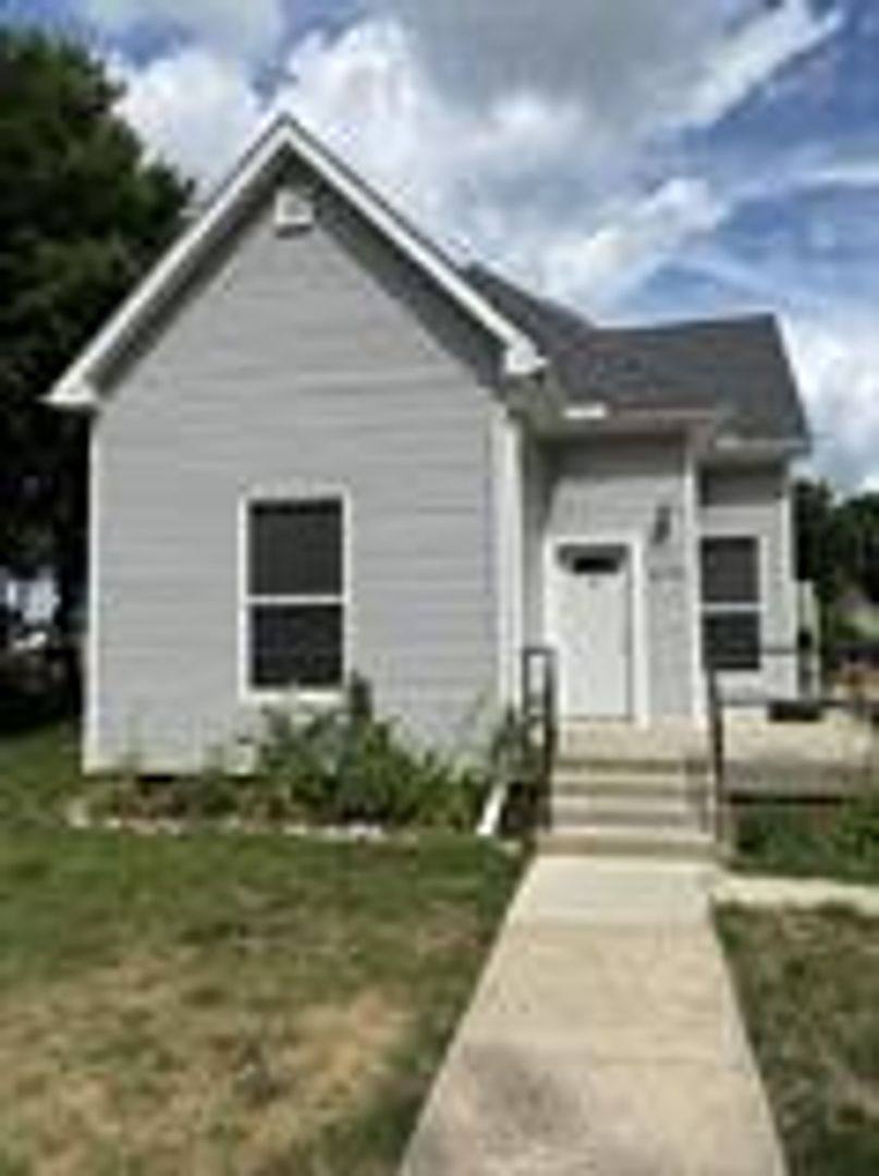Apartment for rent at 210 N Central Ave, Urbana, IL 61801