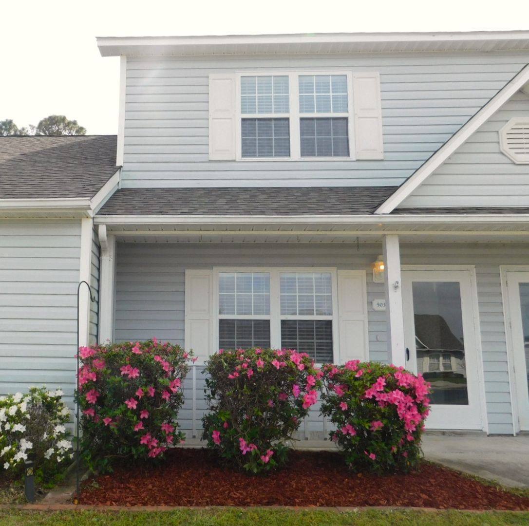 Townhouse for rent at 503 Courtyard W, Newport, NC 28570