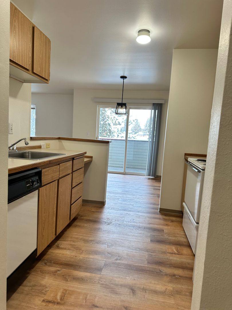 Apartment for rent at 667 NE 4th, East Wenatchee, WA 98802