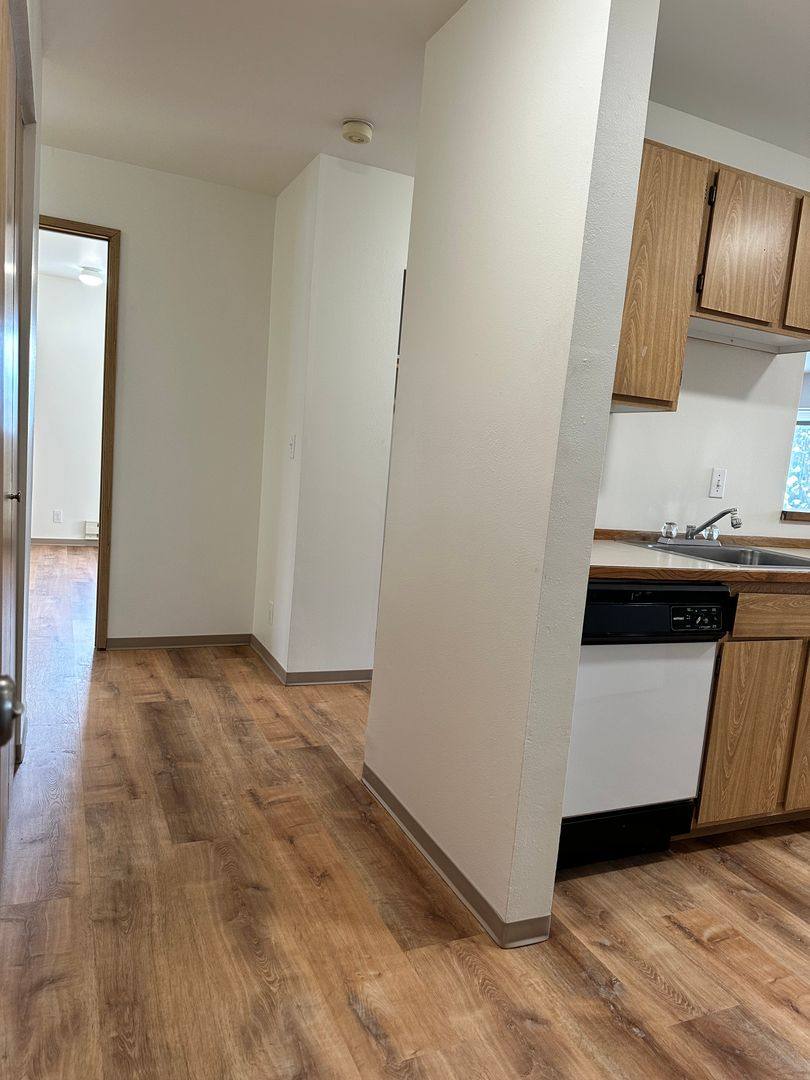 Apartment for rent at 667 NE 4th, East Wenatchee, WA 98802