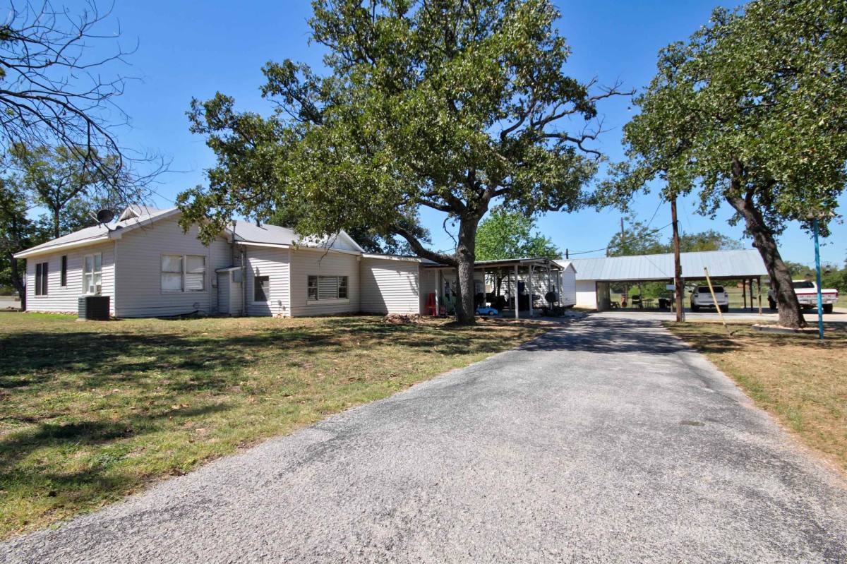 Apartment for rent at 1504 Rr 261 - Main Home, Buchanan Dam, TX 78609