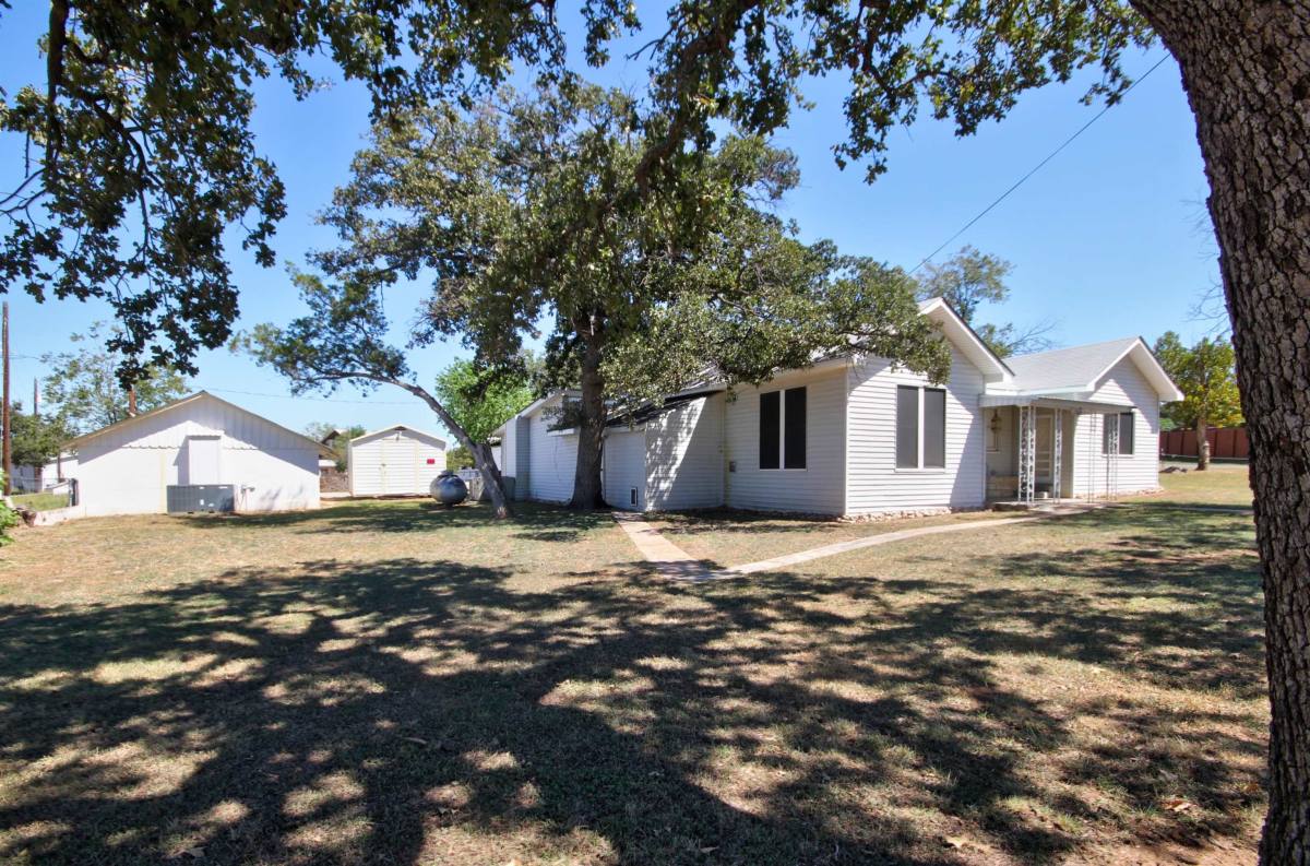 Apartment for rent at 1504 Rr 261 - Main Home, Buchanan Dam, TX 78609