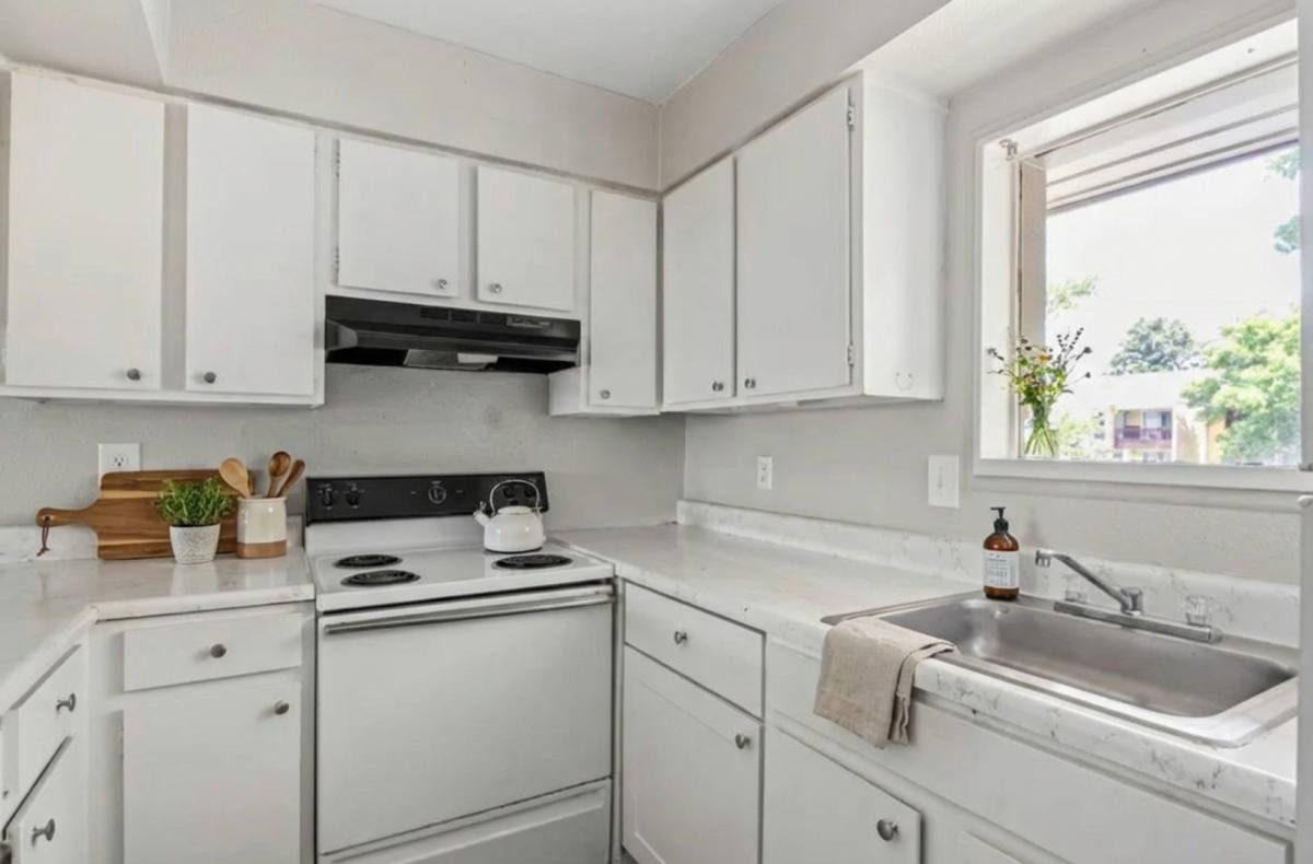 Apartment for rent at 6100 Arlington Expressway, Jacksonville, FL 32211