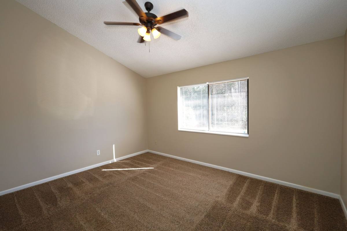 Townhouse for rent at 1307 Baytree Dr, Valdosta, GA 31601