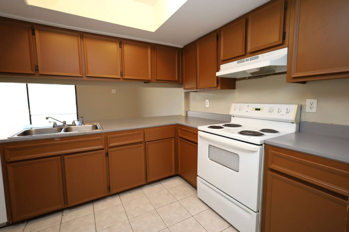 Townhouse for rent at 1307 Baytree Dr, Valdosta, GA 31601
