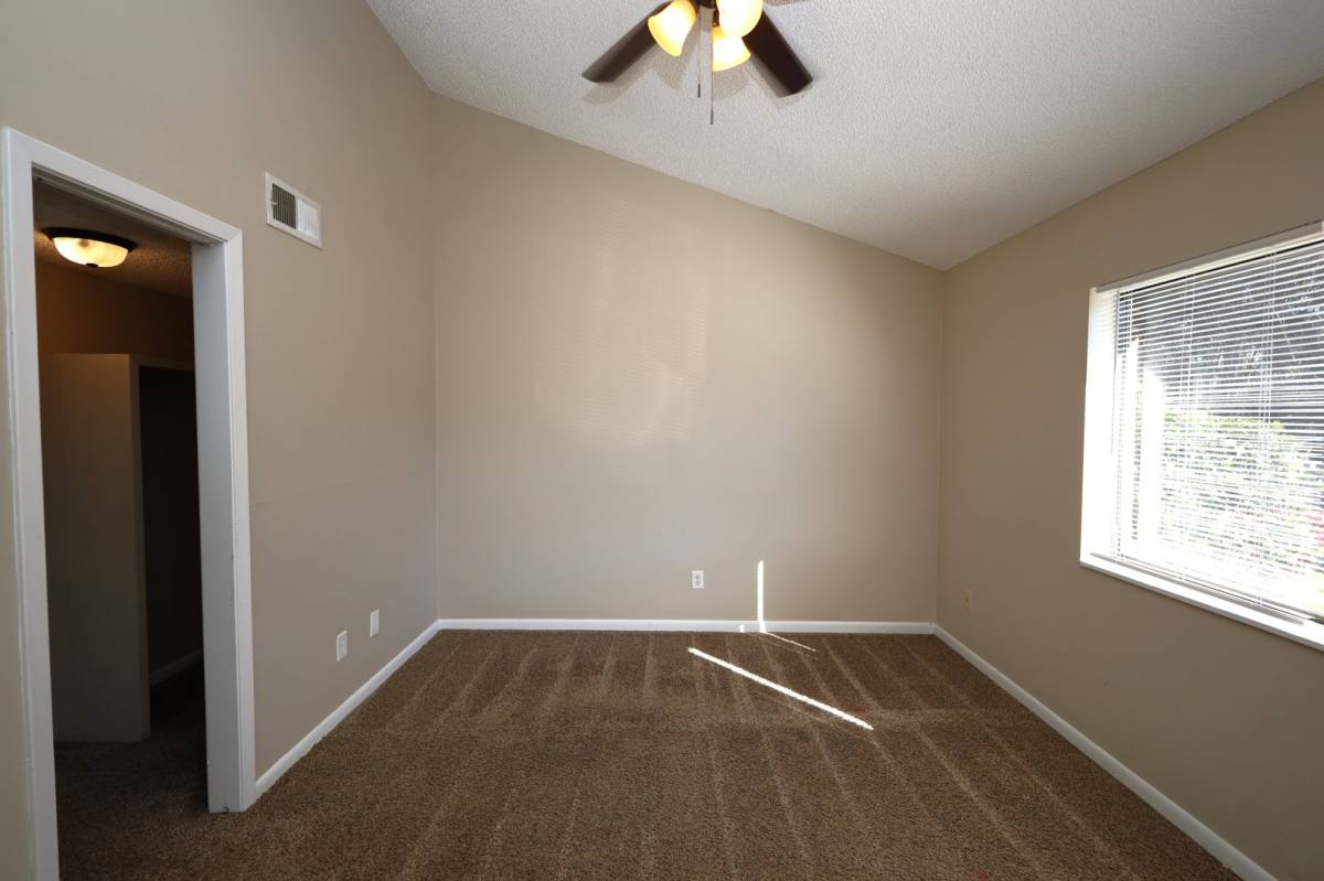 Townhouse for rent at 1307 Baytree Dr, Valdosta, GA 31601