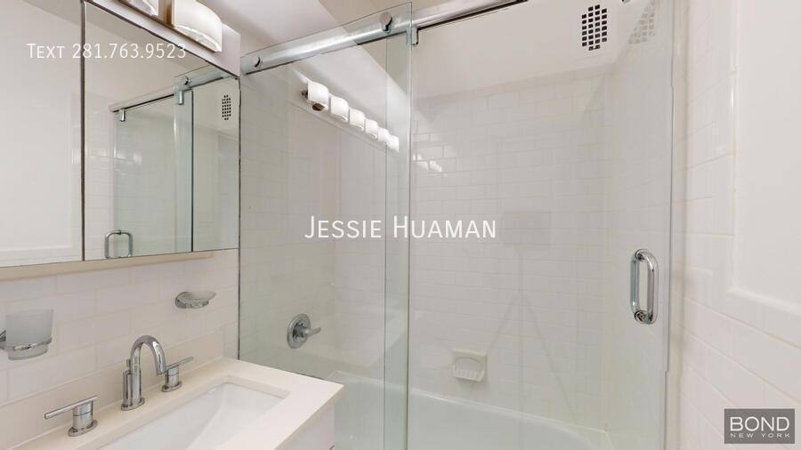 Apartment for rent at 405 E 56th St #L, New York, NY 10022