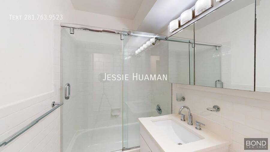 Apartment for rent at 405 E 56th St #L, New York, NY 10022